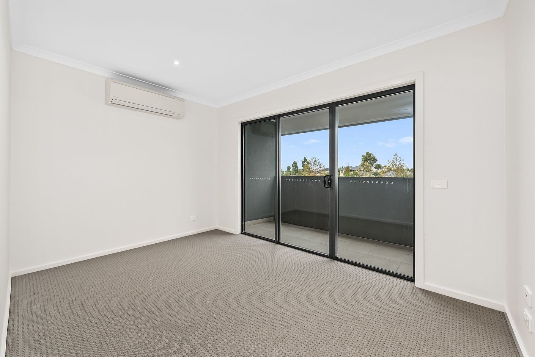 212 Henry Road, Pakenham - Thumbnail 6