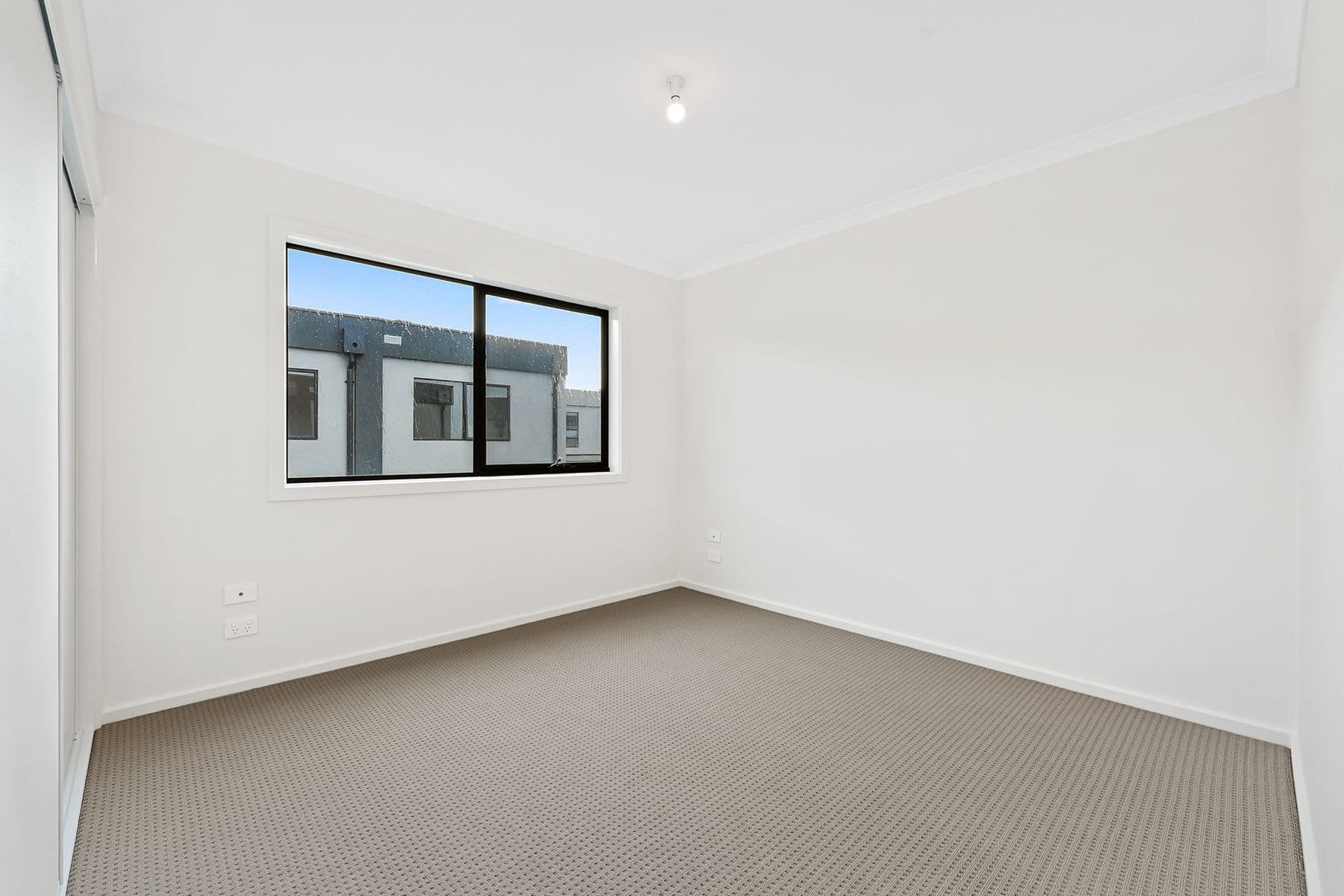 212 Henry Road, Pakenham - Thumbnail 7
