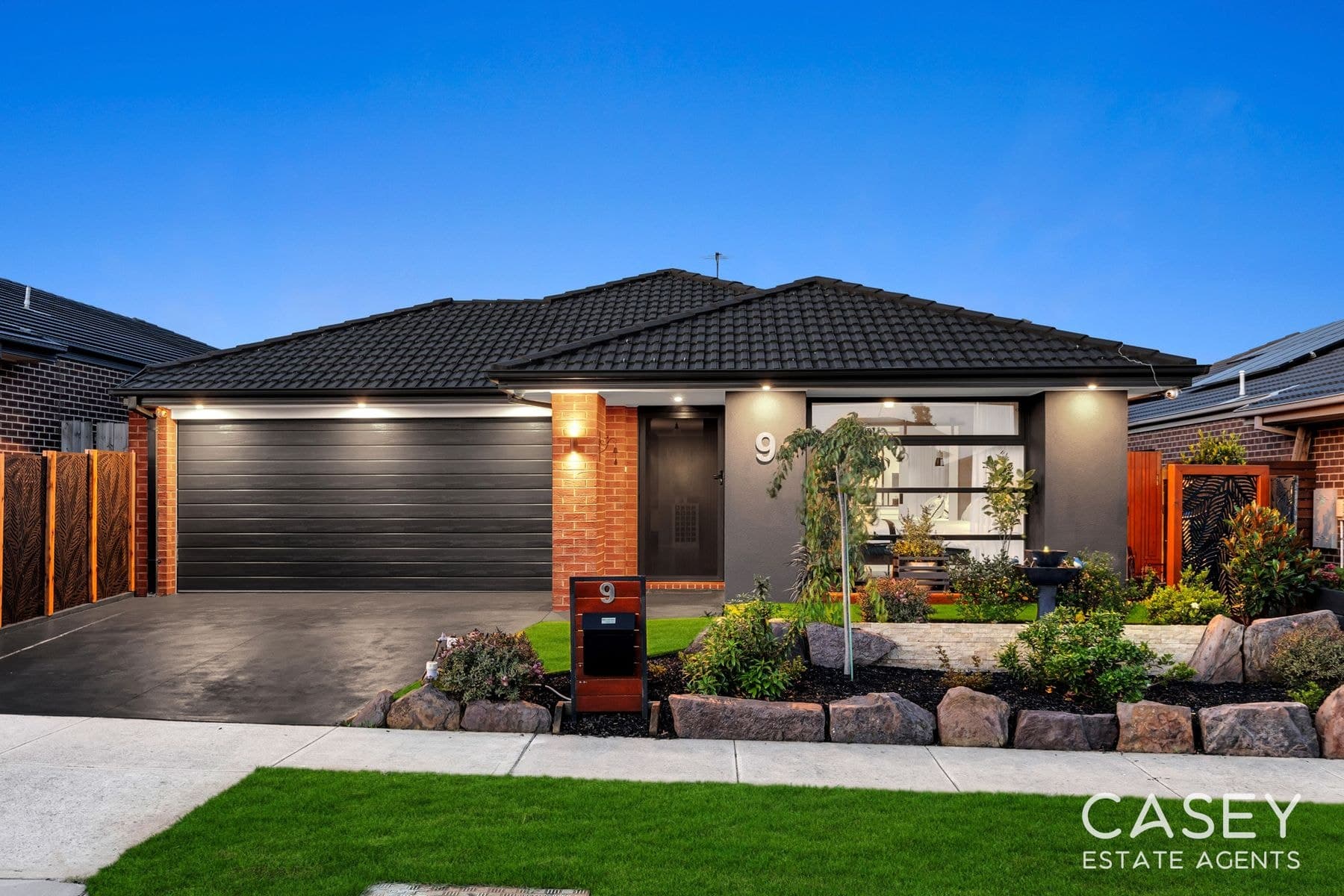 9 Barrier Parade, Clyde North - Thumbnail 3