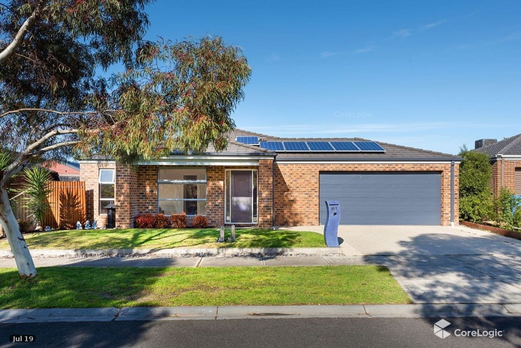 61 Donohue Street, Cranbourne East - Thumbnail 3