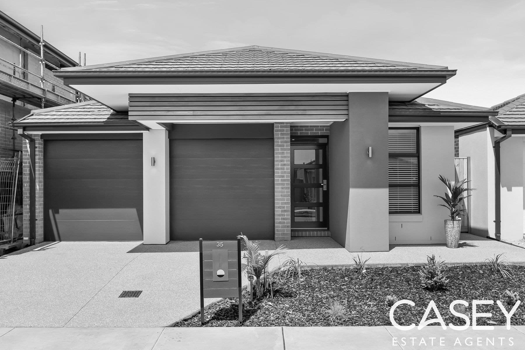 35 Limandus Crescent, Cranbourne South - Thumbnail 3