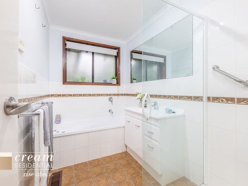 51 Mcwhae Circuit, WANNIASSA, Wanniassa - Thumbnail 7