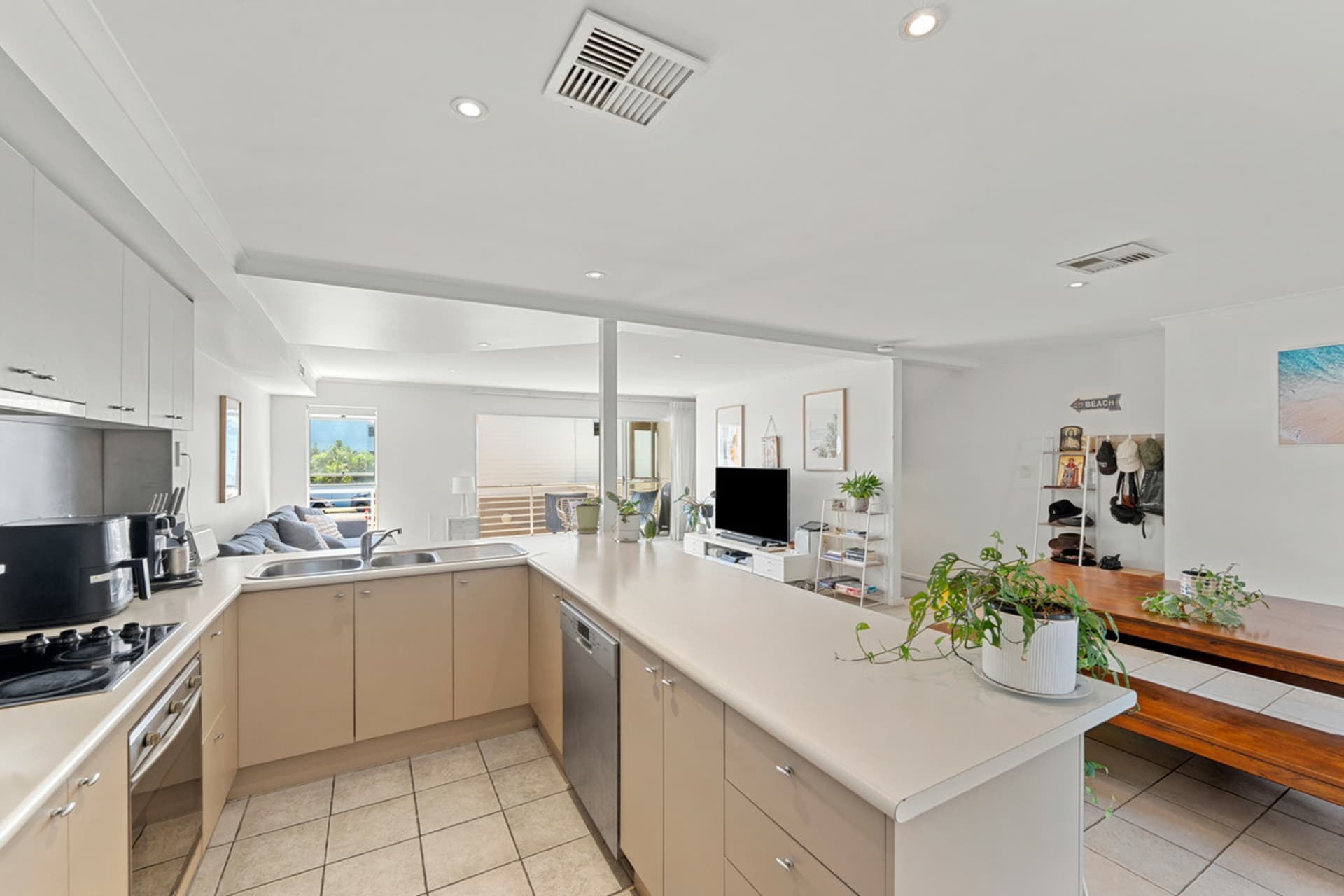 4/15-17 Juan Street, Alexandra Headland, Alexandra Headland - Thumbnail 5