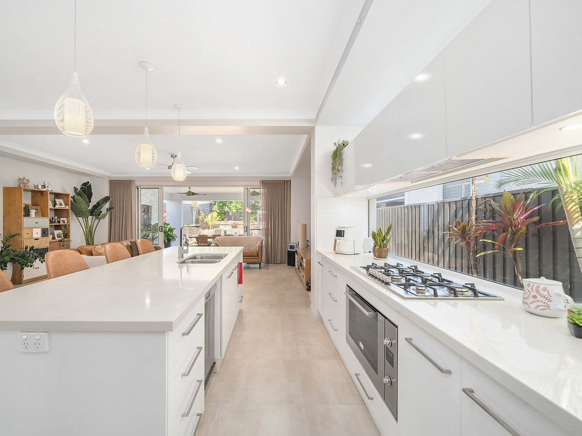 12A Palmtree Avenue, Scarborough QLD 4020, Scarborough - Thumbnail 6