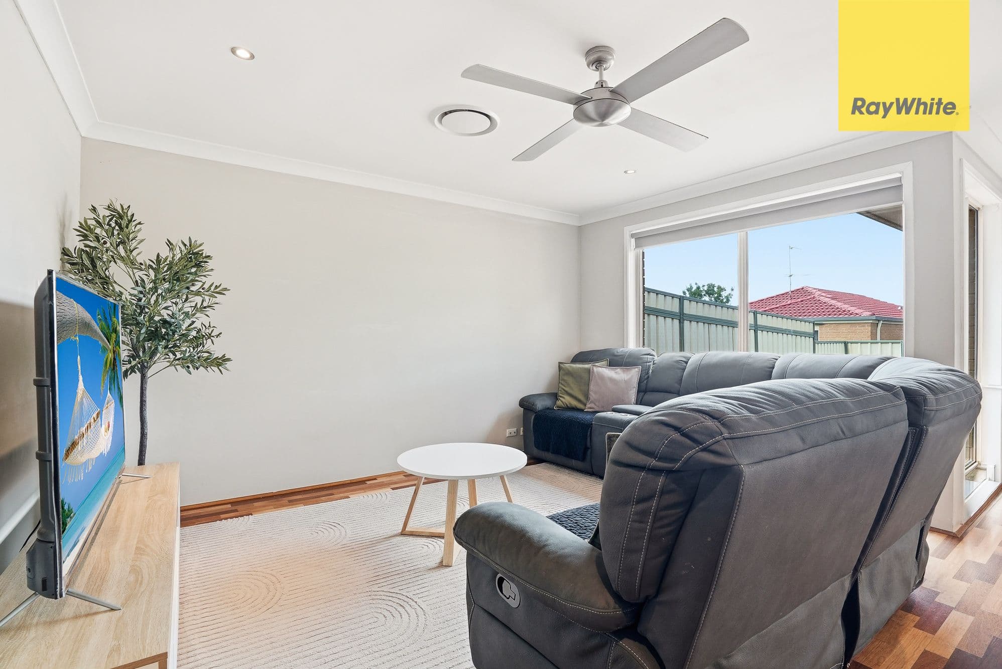 19 Kenyon Crescent, Doonside NSW 2767, Doonside - Thumbnail 2