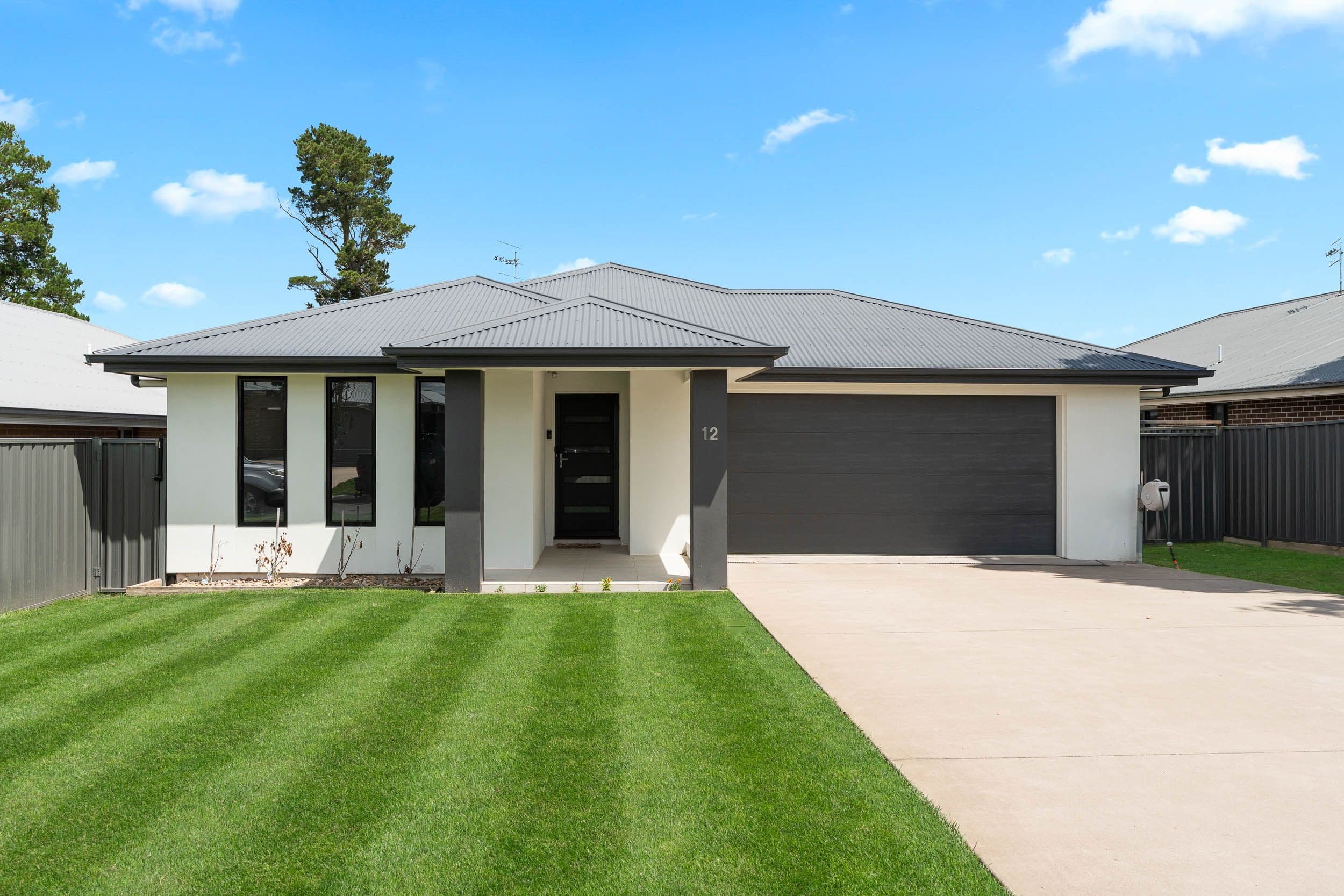 12 Huxtable Place, Goulburn NSW 2580, Goulburn - Image 1