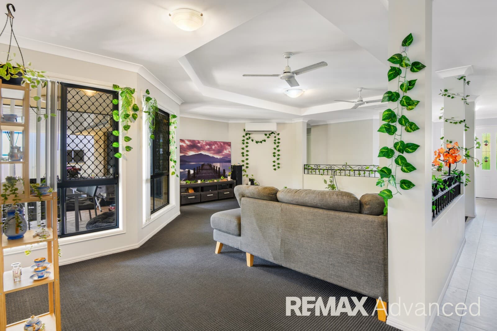 6 Avalon Street Sandstone Point QLD 4511, Sandstone Point - Thumbnail 2