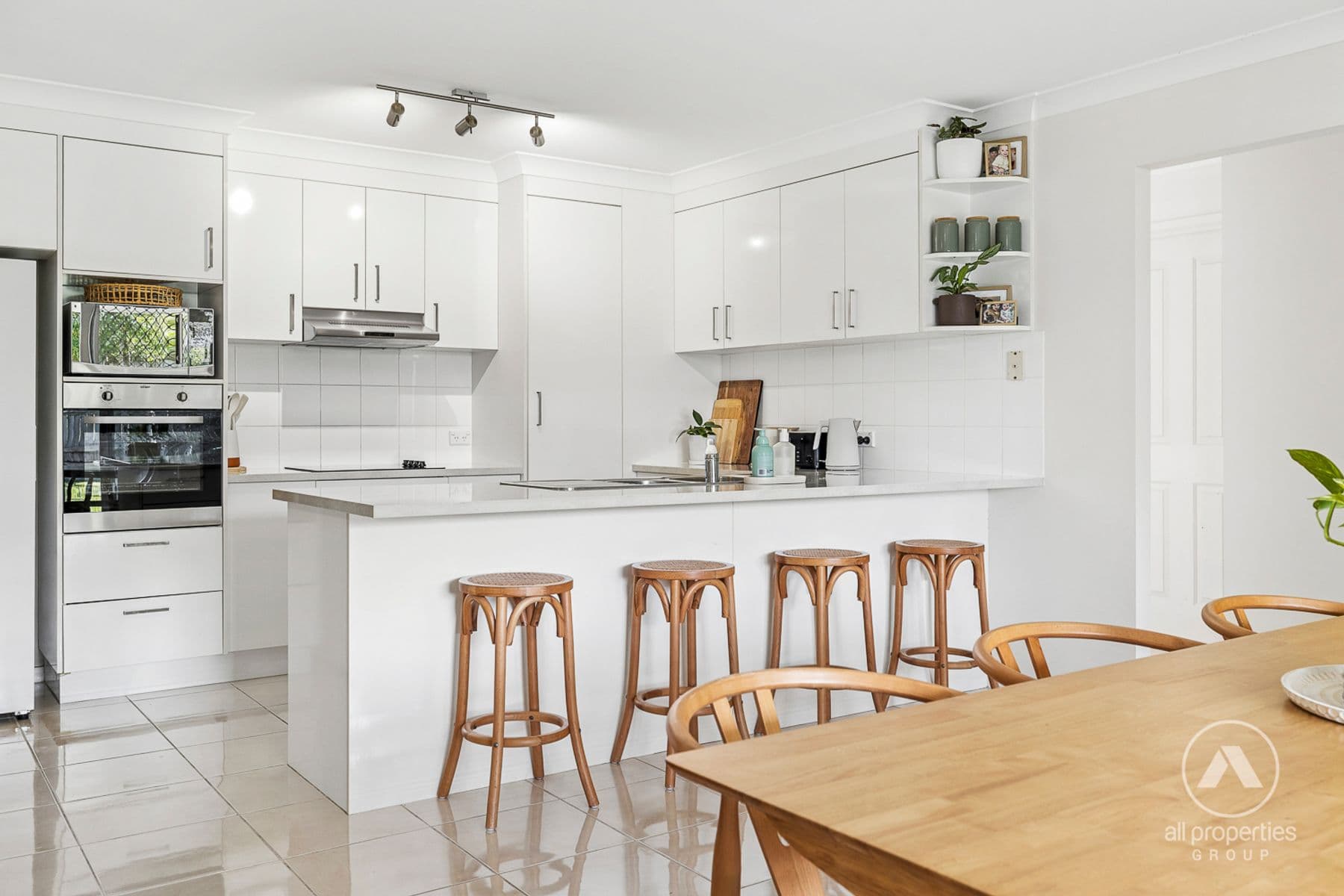 3 LINFIELD STREET, Hillcrest QLD 4118, Hillcrest - Thumbnail 5
