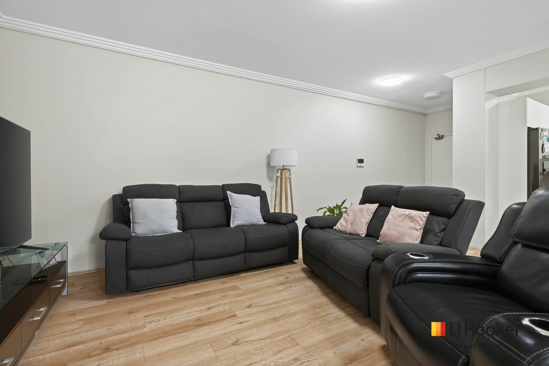 1/2 Kurrajong Road, Casula, Casula - Thumbnail 8