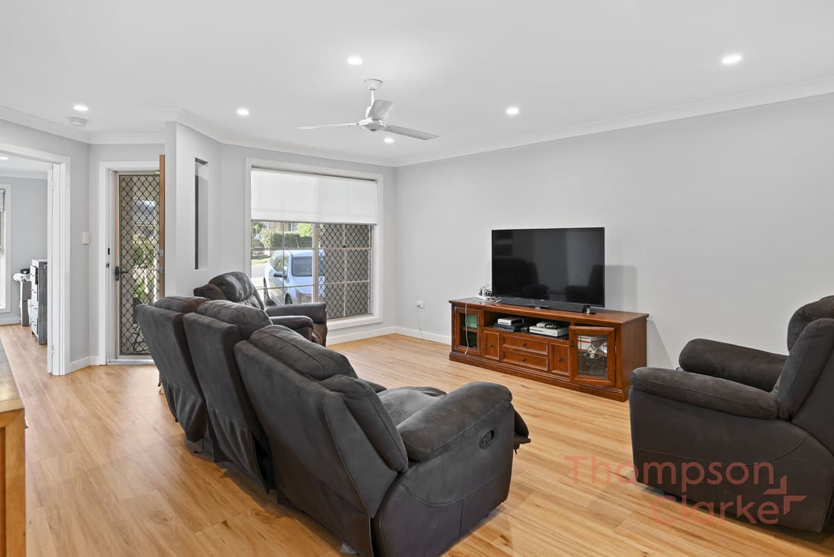 32 Galway Bay Drive, Ashtonfield - Thumbnail 3