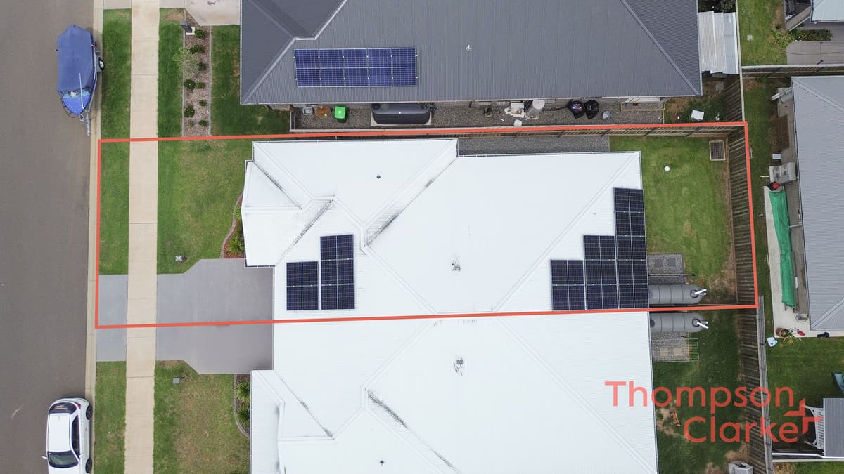 2/4 Caputar Way, Lochinvar - Thumbnail 2