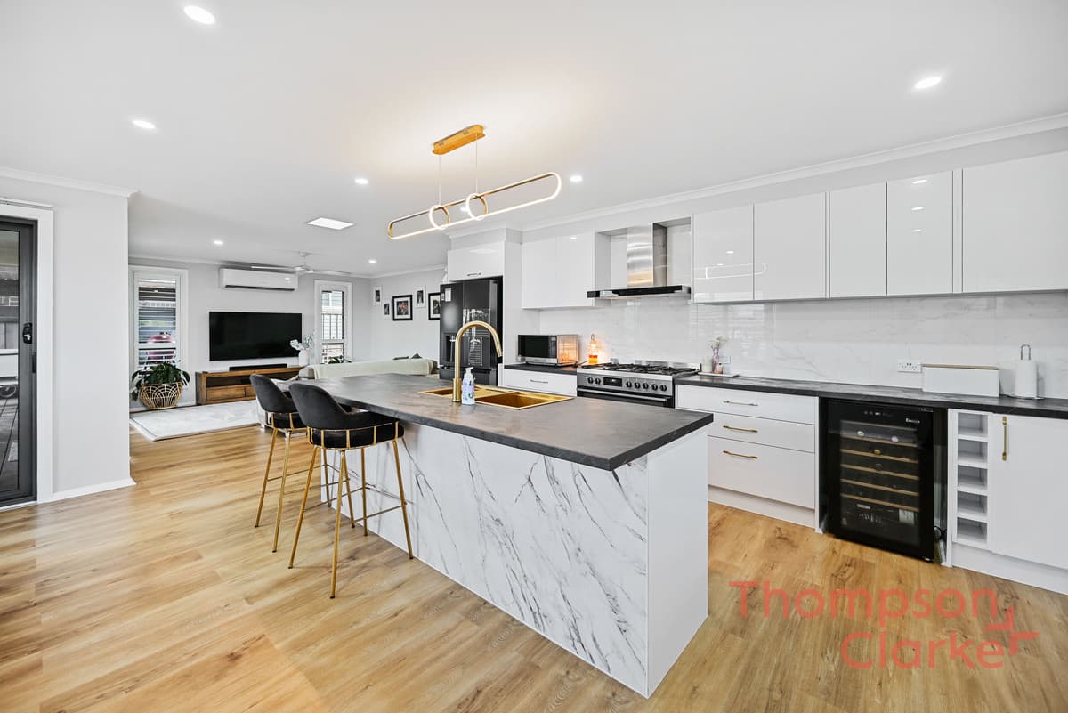 33 Sandpiper Circuit, Aberglasslyn - Thumbnail 4