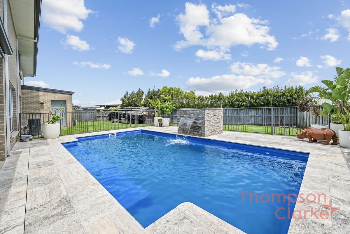 6 Hawker Close, Chisholm - Thumbnail 2