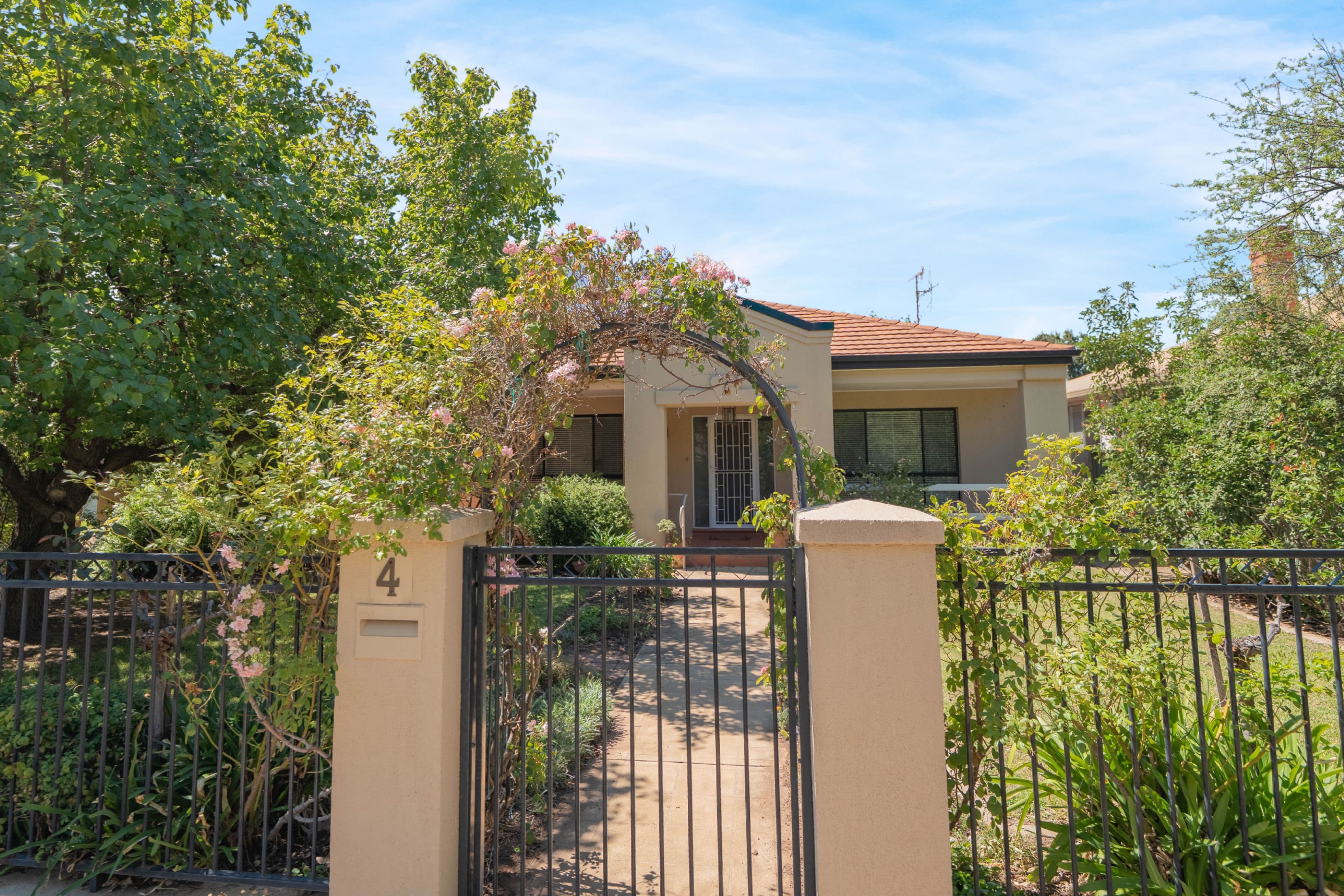 4 William Street, Forbes NSW 2871, Forbes - Image 1