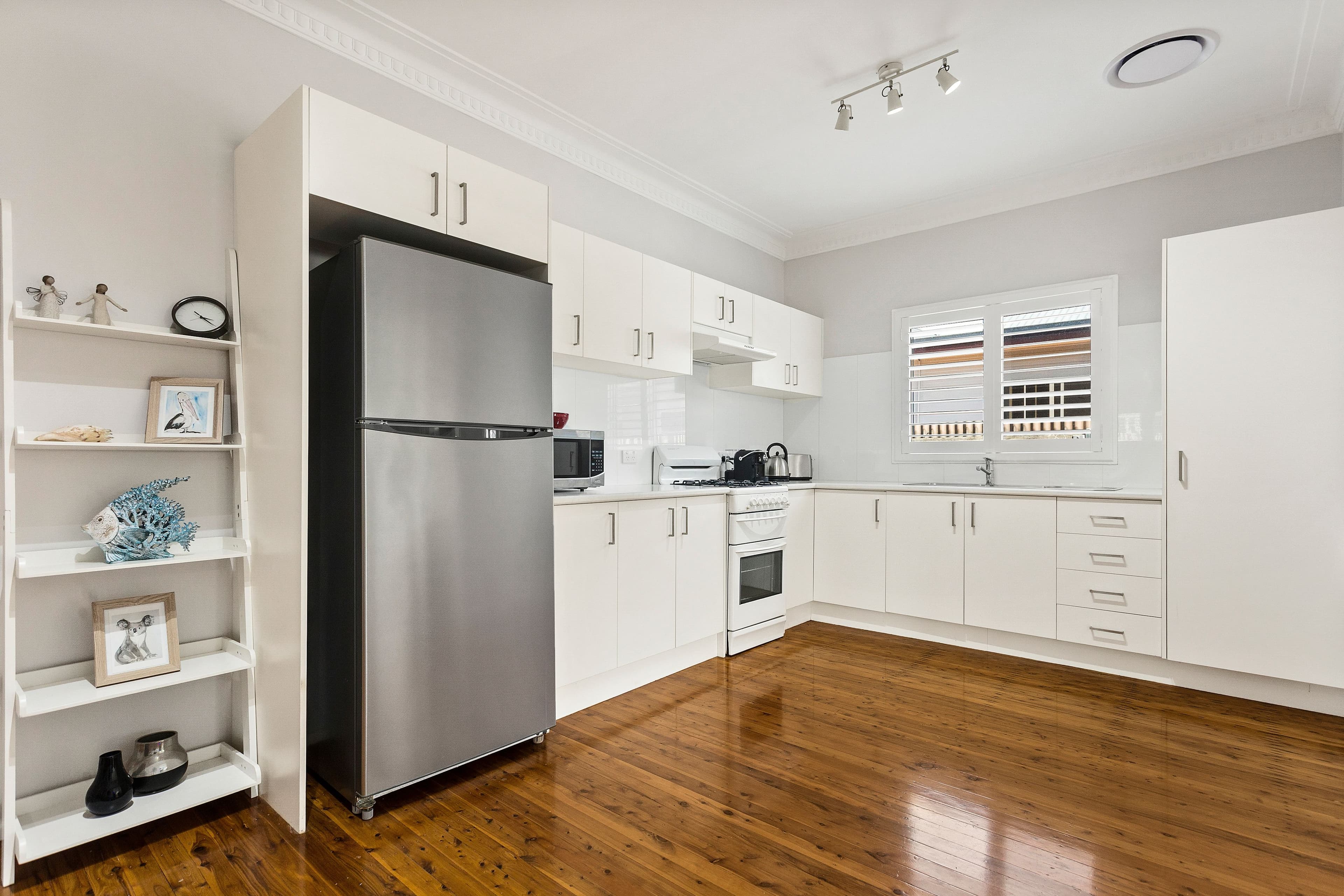 4 Brian Avenue, Warilla NSW 2528, Warilla - Thumbnail 2