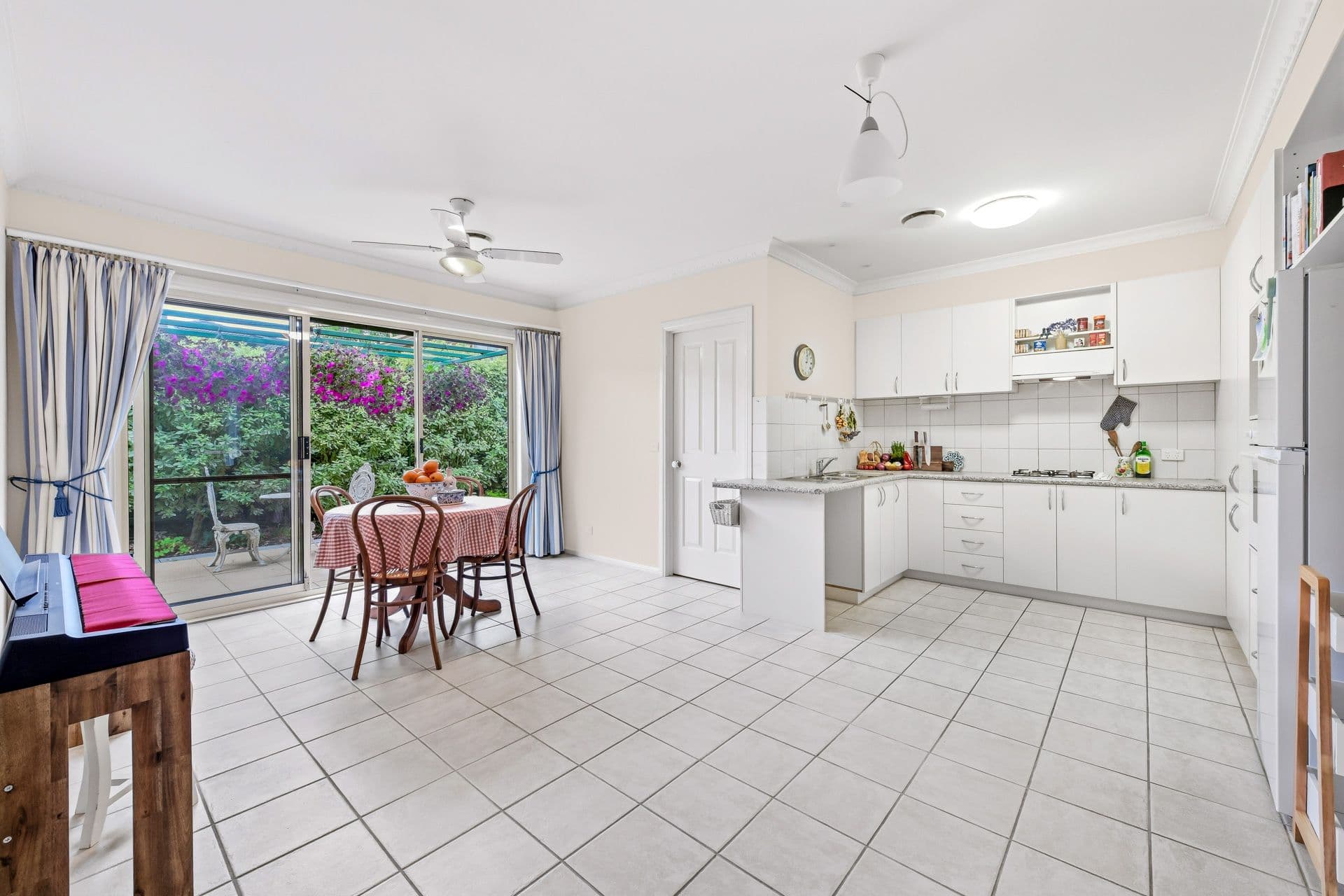 4/12 Victoria Street, Box Hill VIC 3128, Box Hill - Thumbnail 3