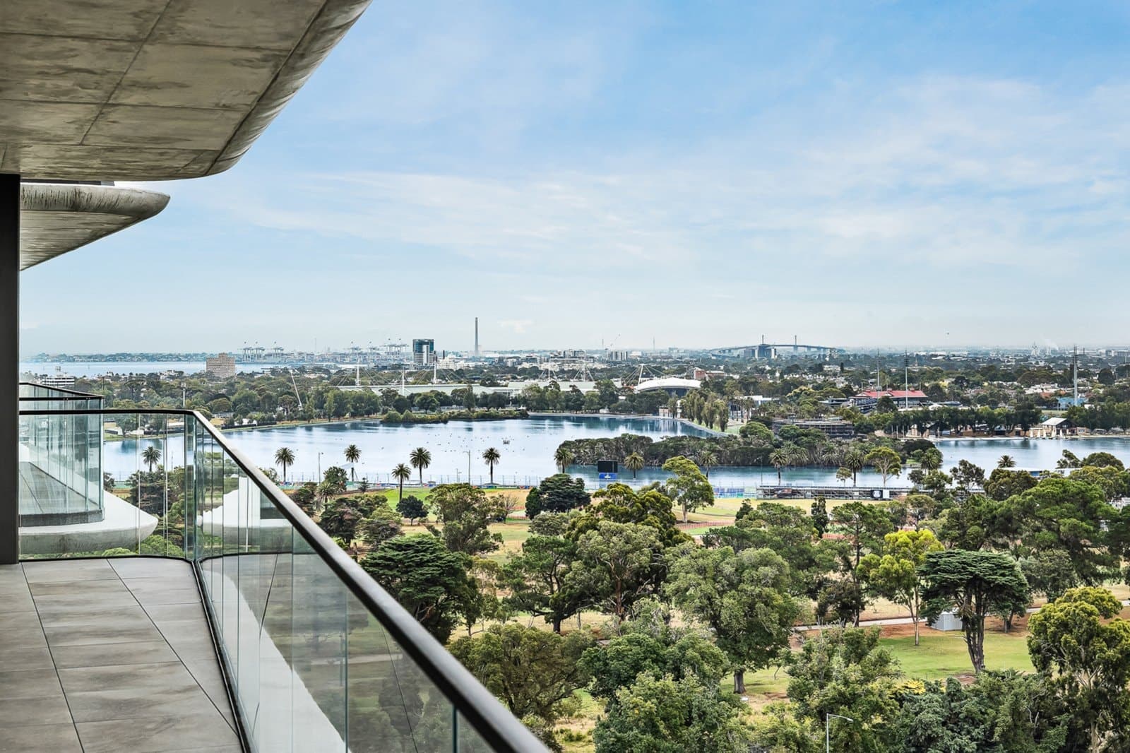 The Residence, 8 Louise Street, Melbourne - Thumbnail 2