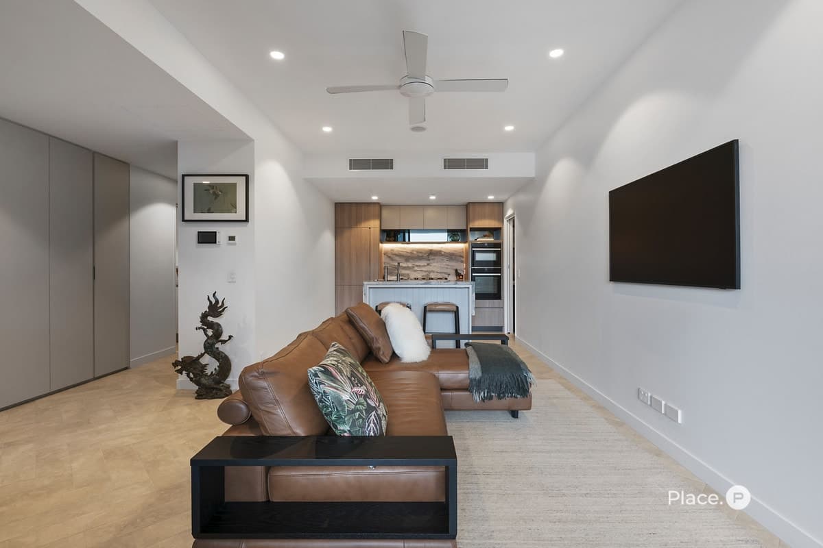 8 Margaret Street, Brisbane City - Thumbnail 6