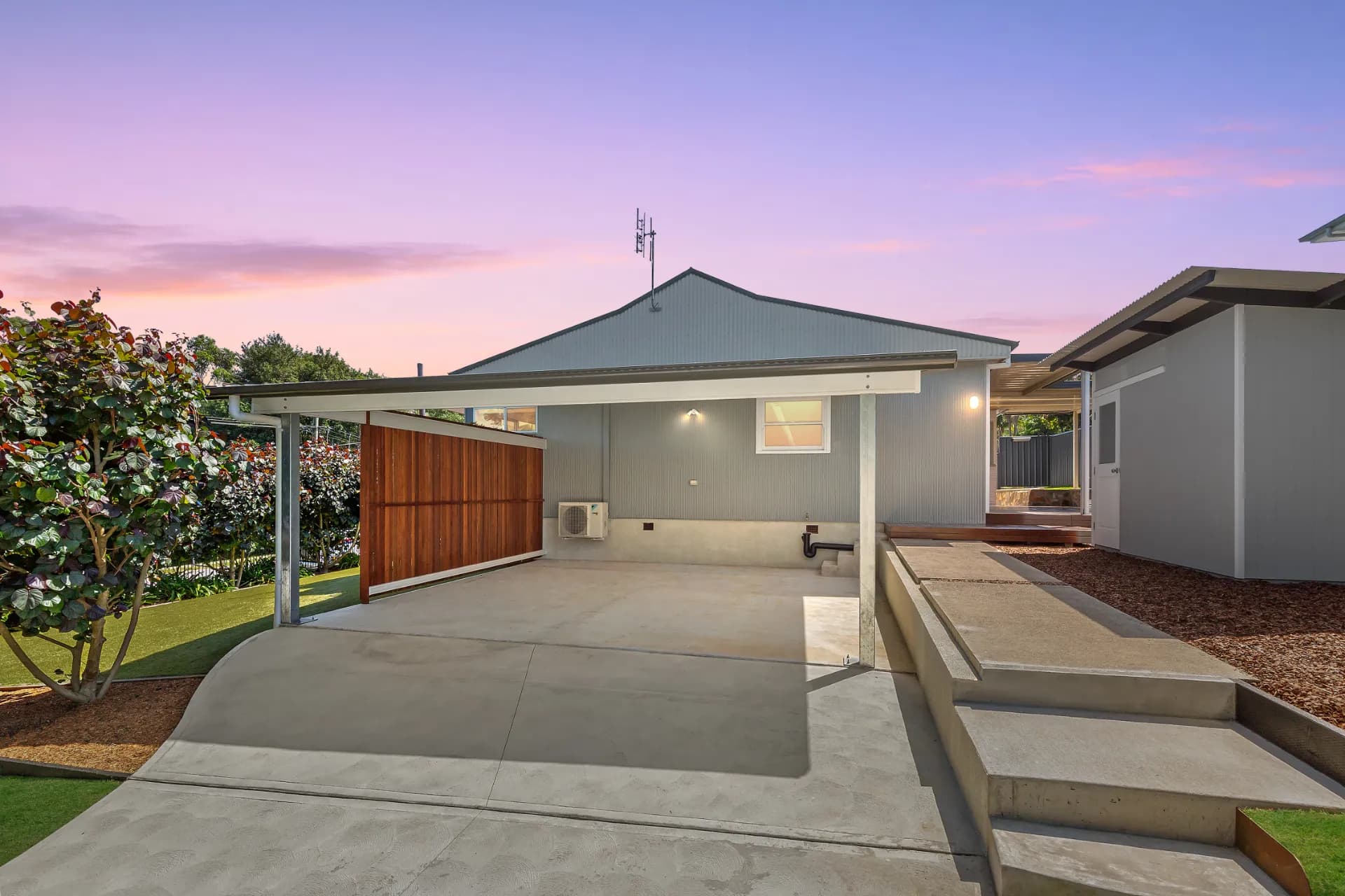 102 Waratah Avenue, Charlestown - Thumbnail 2
