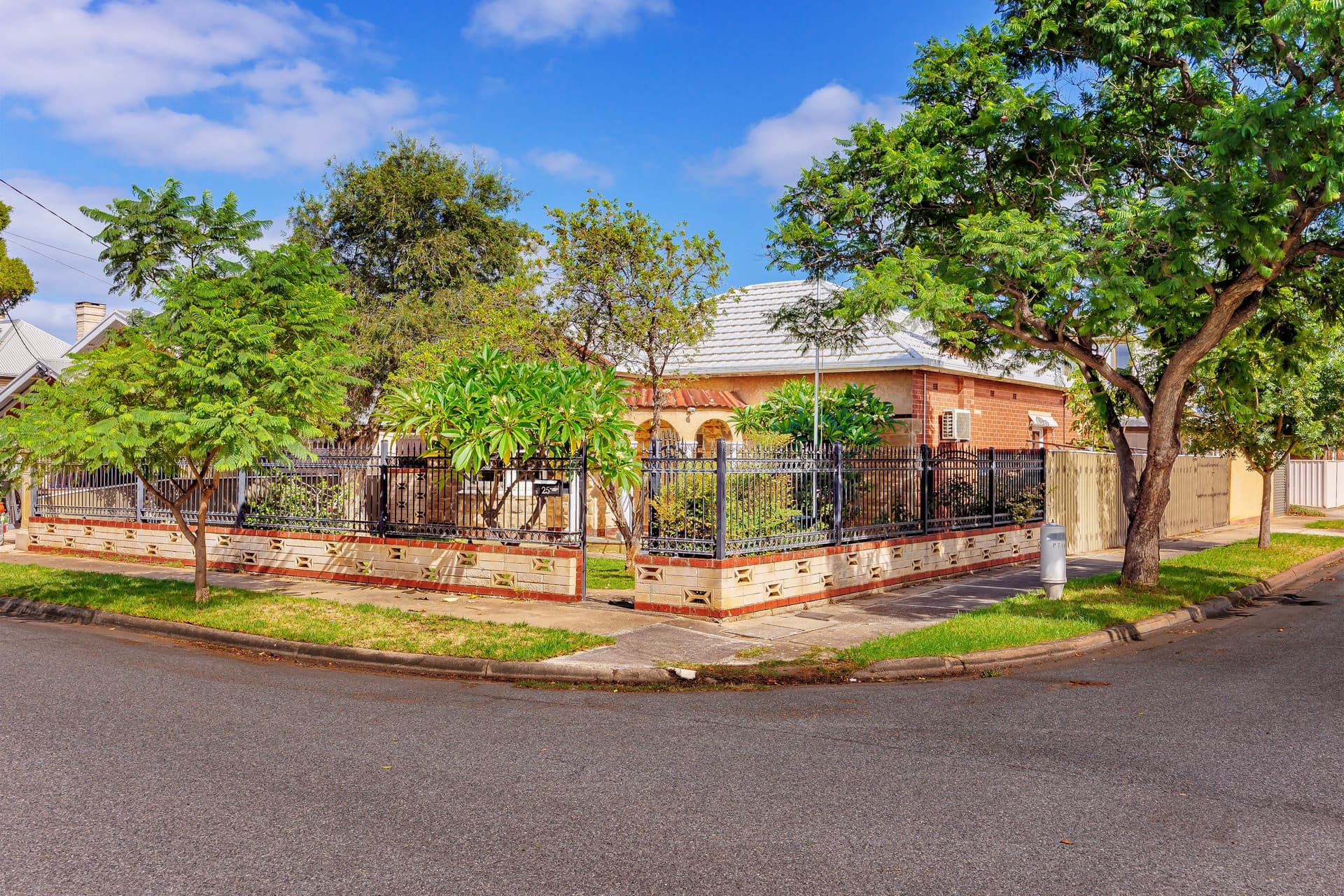 25 Second Avenue, Cheltenham, Cheltenham - Thumbnail 2