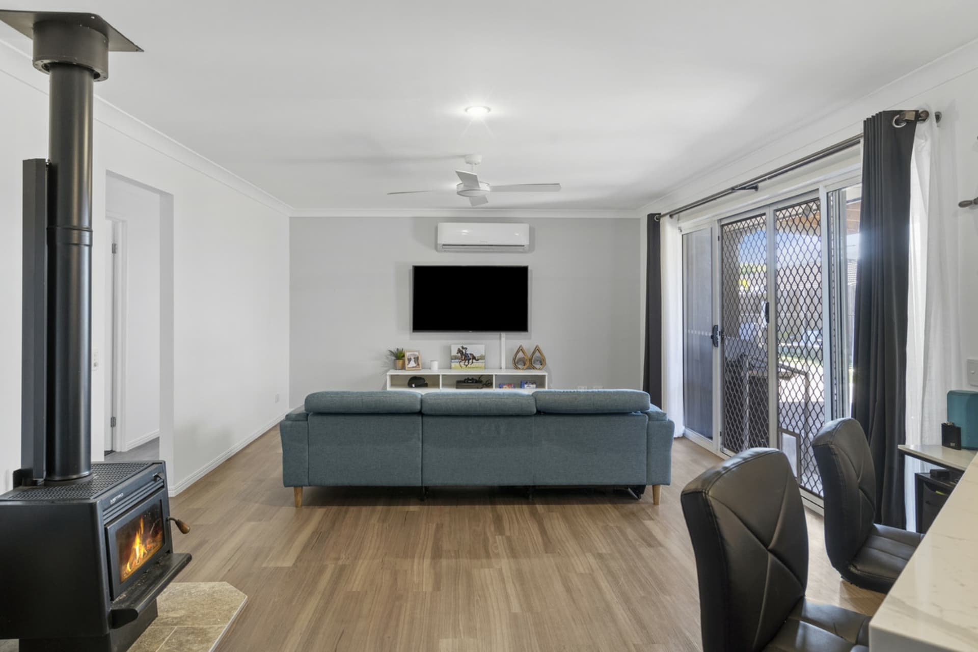 37 Cyperus Crescent, Carseldine, Carseldine - Thumbnail 4