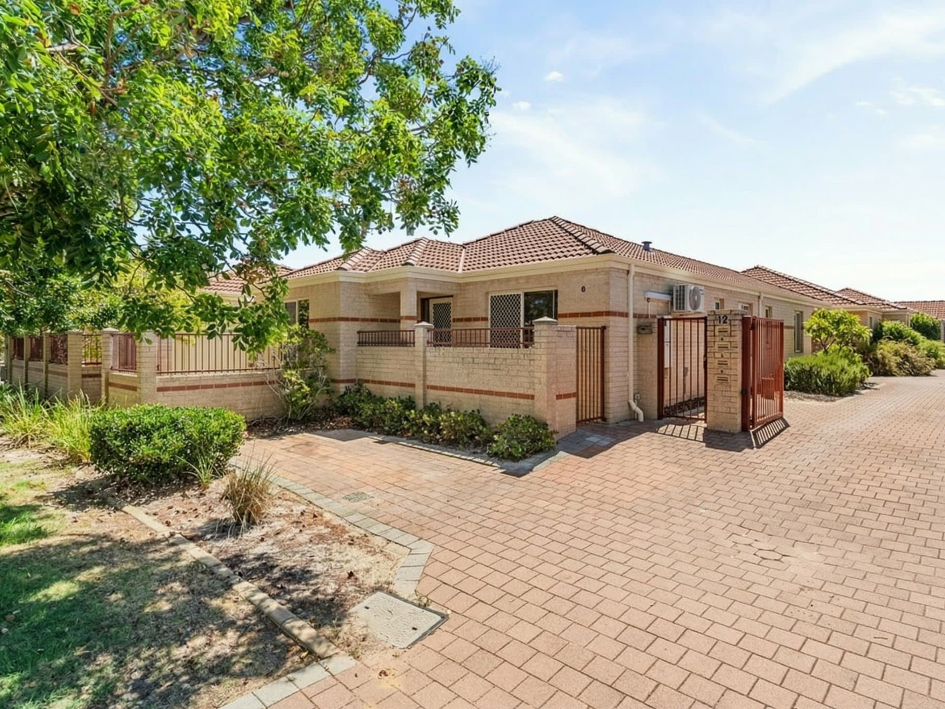 6/12 Arthur Street, Cannington, Cannington - Thumbnail 2