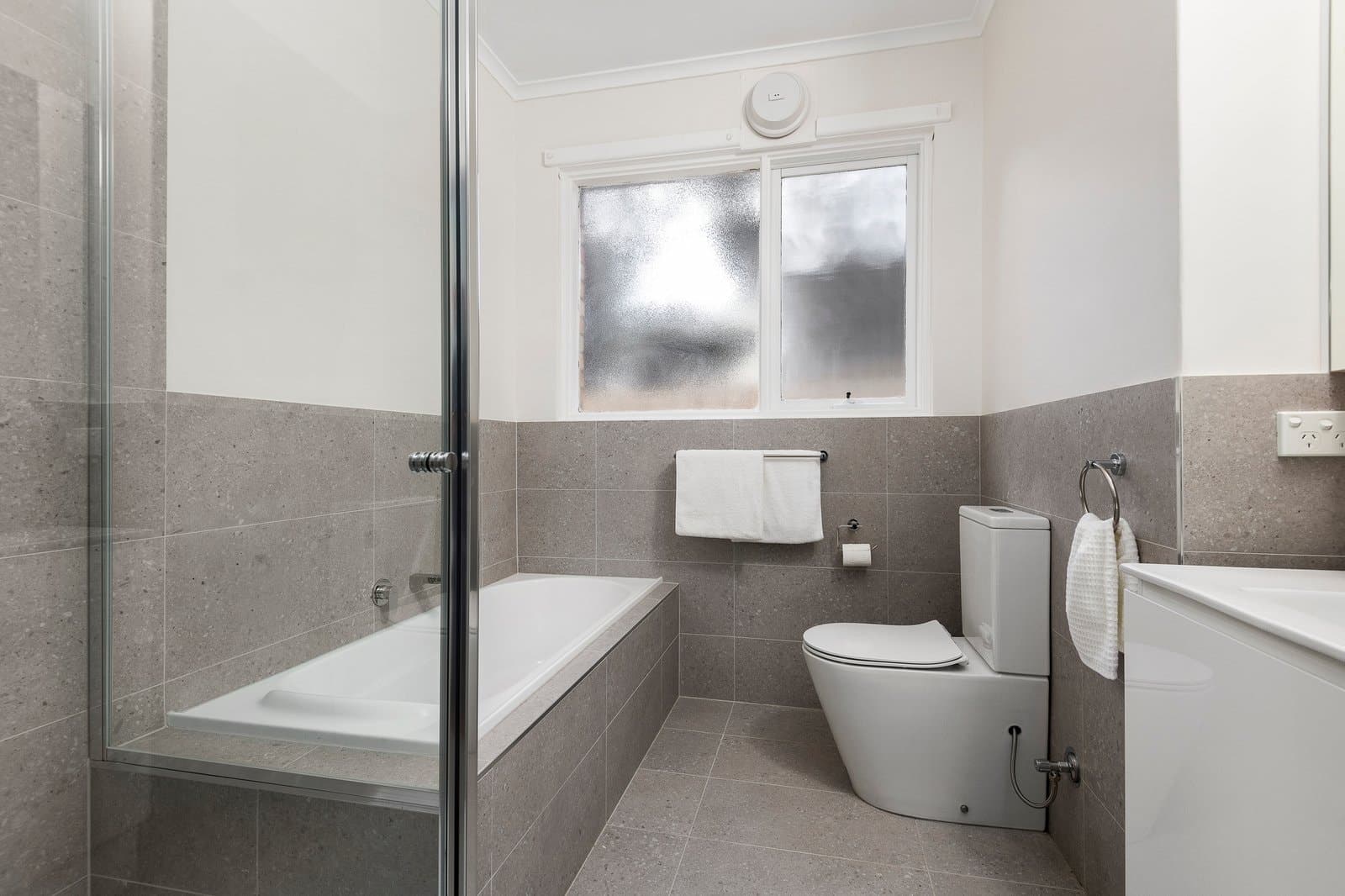 2/1277 Toorak Road, Camberwell - Thumbnail 5