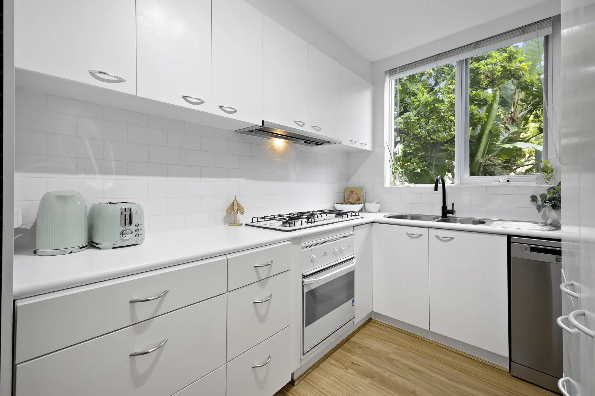 1/38 Kensington Road, South Yarra - Thumbnail 2