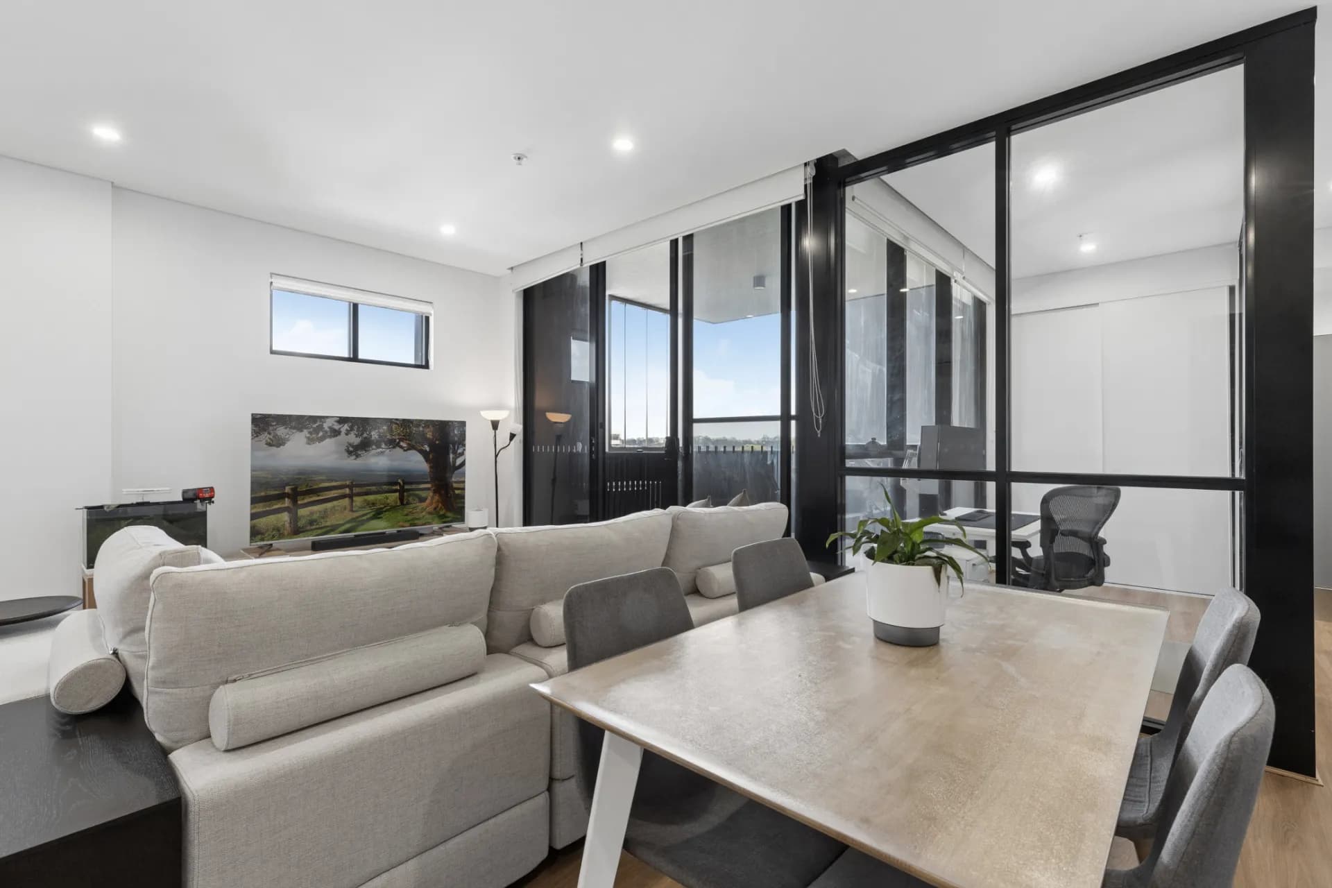 807/79 Regent Street, Kogarah - Thumbnail 7