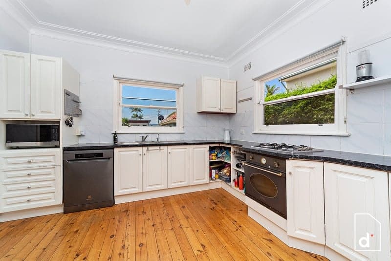 10 Ocean Avenue, Woonona, NSW 2517, Woonona - Thumbnail 4