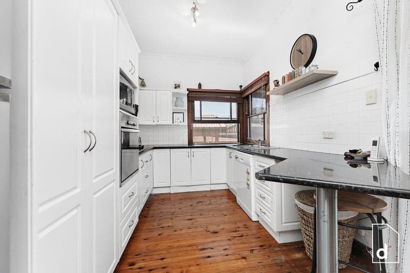 5 Redman Avenue, Thirroul, NSW 2515, Thirroul - Thumbnail 4