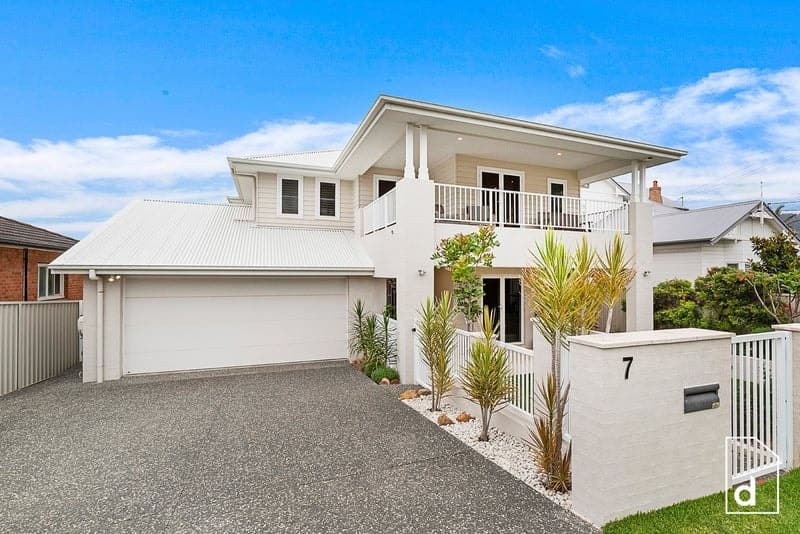 7 Woodland Avenue, Thirroul, NSW 2515, Thirroul - Thumbnail 2