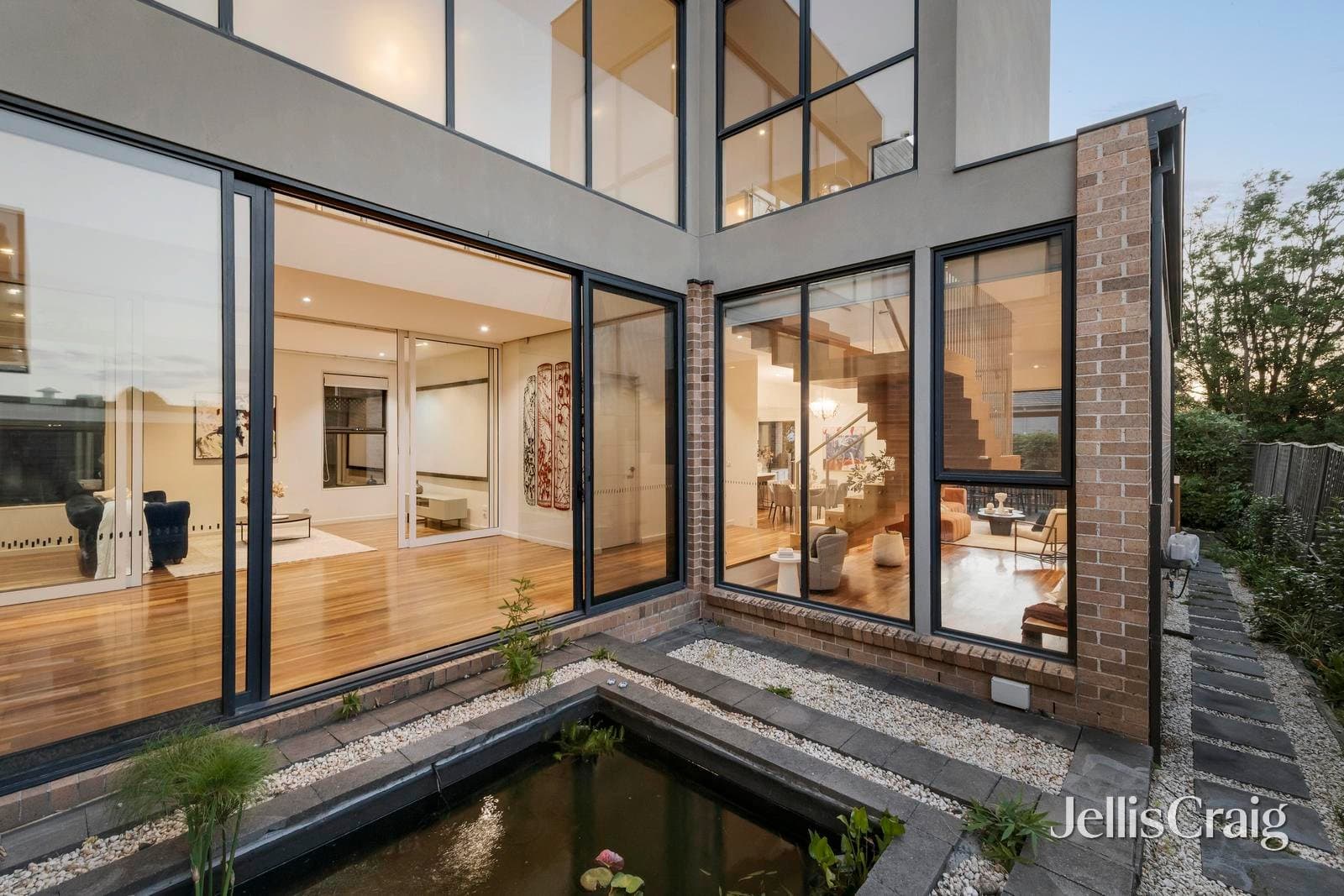 10 Viewhill Road, Balwyn North, Balwyn North - Image 1