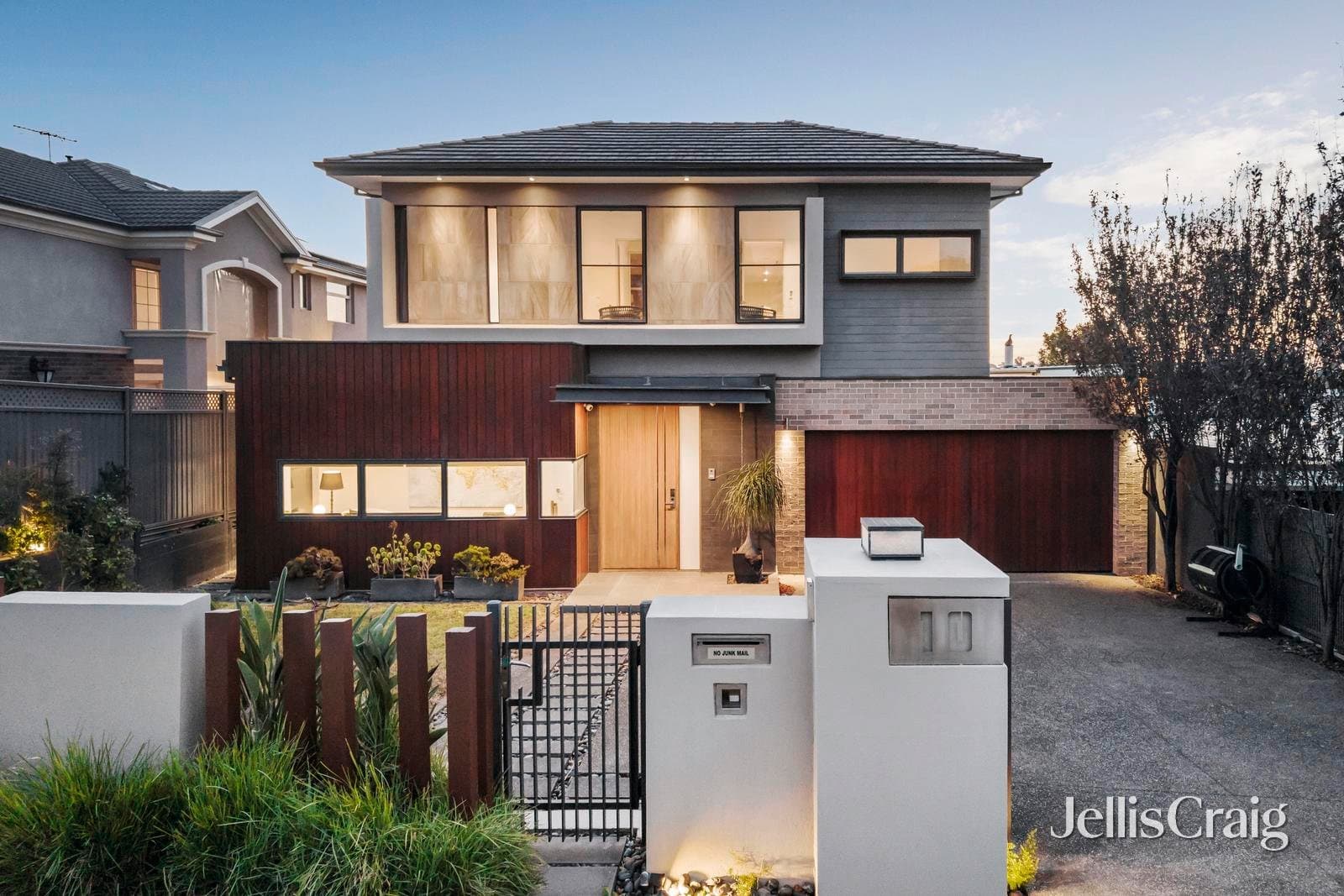10 Viewhill Road, Balwyn North, Balwyn North - Thumbnail 2