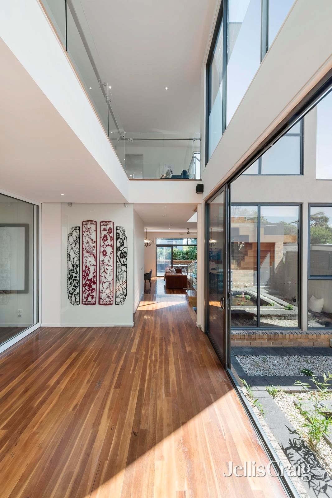 10 Viewhill Road, Balwyn North, Balwyn North - Thumbnail 4