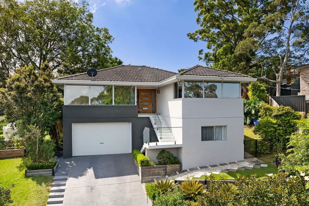 4 Yuruga Avenue, West Wollongong - Image 1