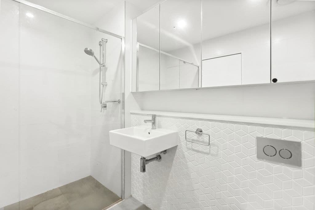 303/49 Denison Street, Wollongong - Thumbnail 4