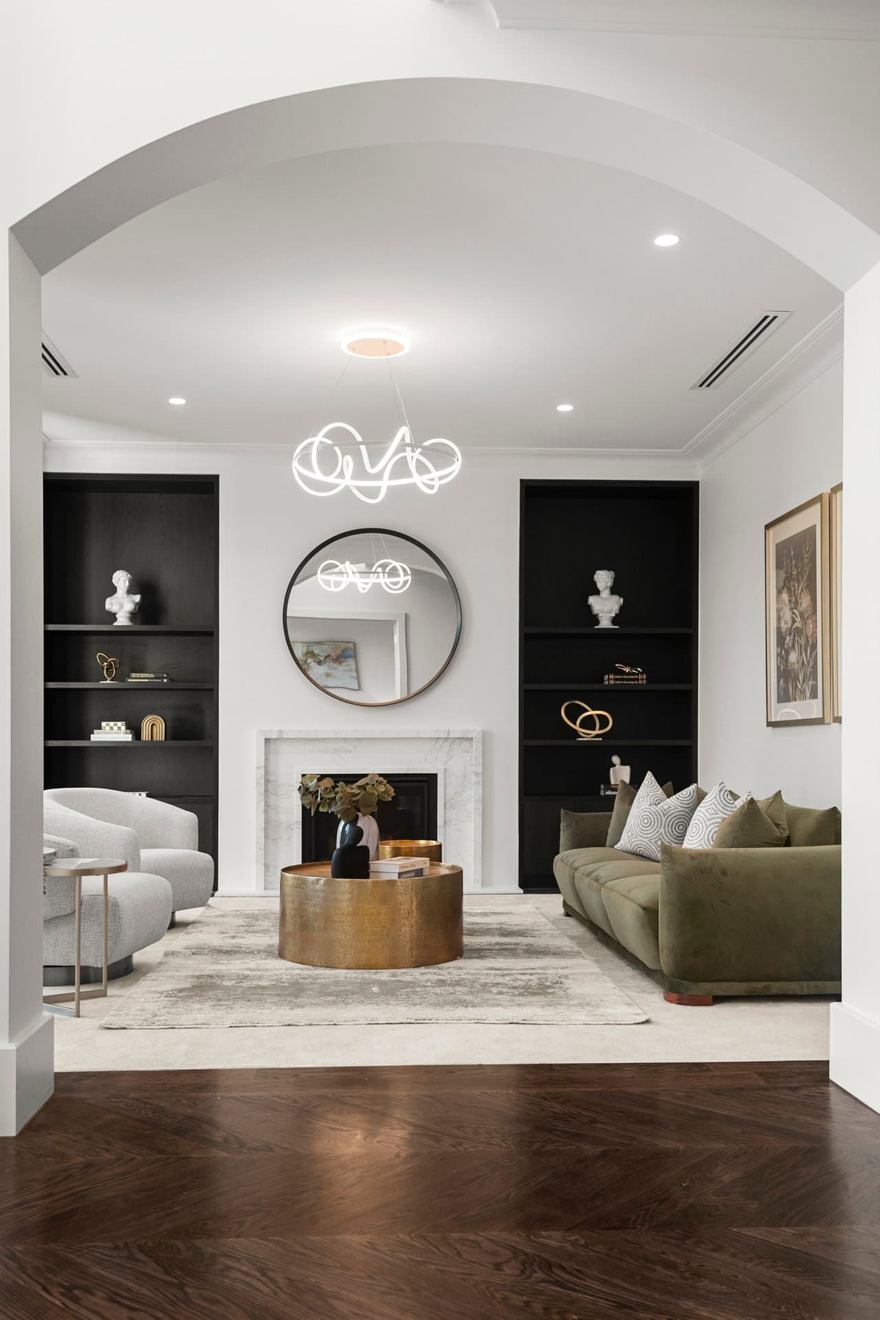 20 Boronia Street, Surrey Hills - Thumbnail 2