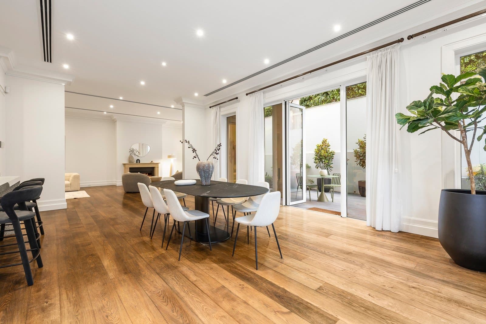 2/82 Mathoura Road, Toorak - Thumbnail 5