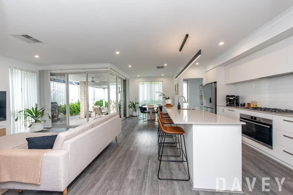 41 Johnston Way, Padbury - Thumbnail 2