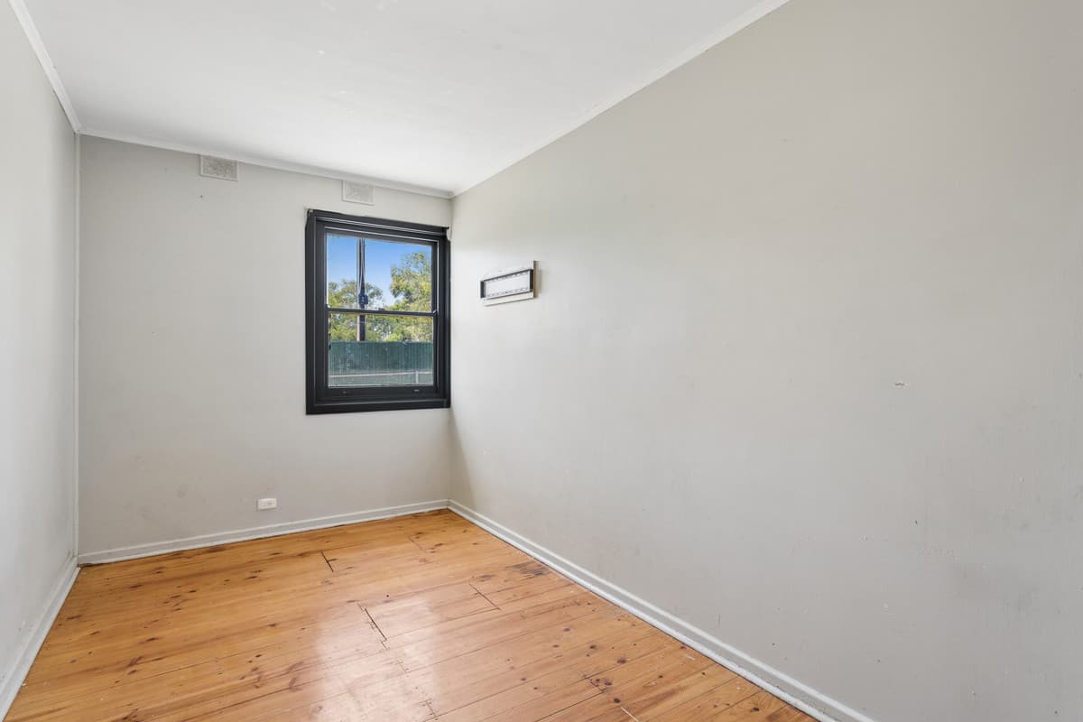 33 McCabe Avenue, Parafield Gardens SA 5107, Parafield Gardens - Thumbnail 2