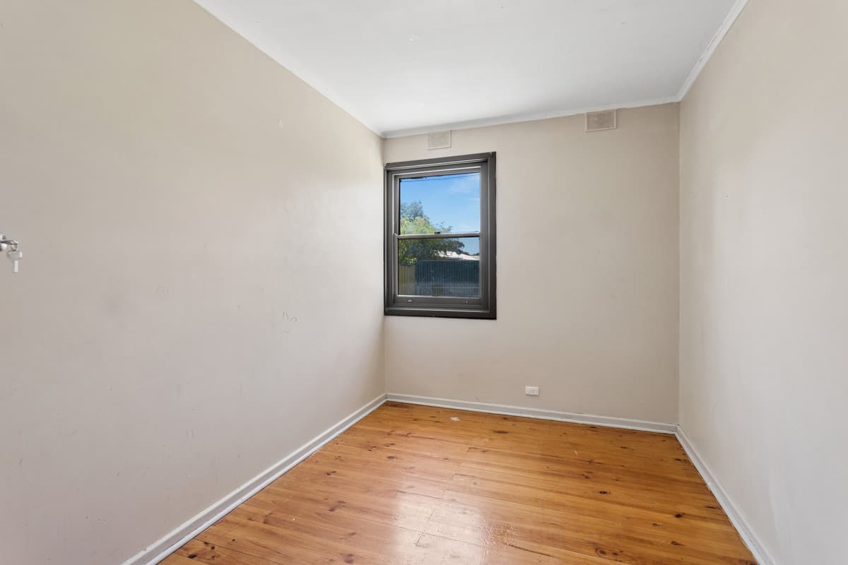 33 McCabe Avenue, Parafield Gardens SA 5107, Parafield Gardens - Thumbnail 3