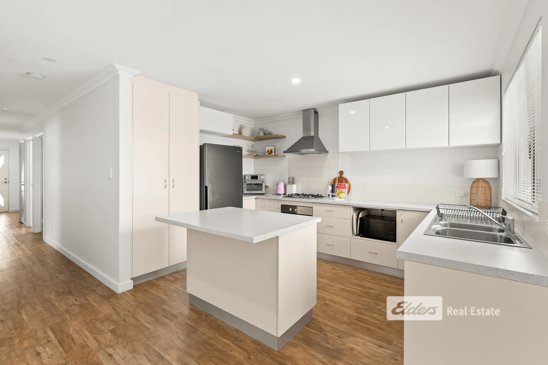 17B Cambrose Avenue, Australind, WA, 6233, Australind - Thumbnail 4