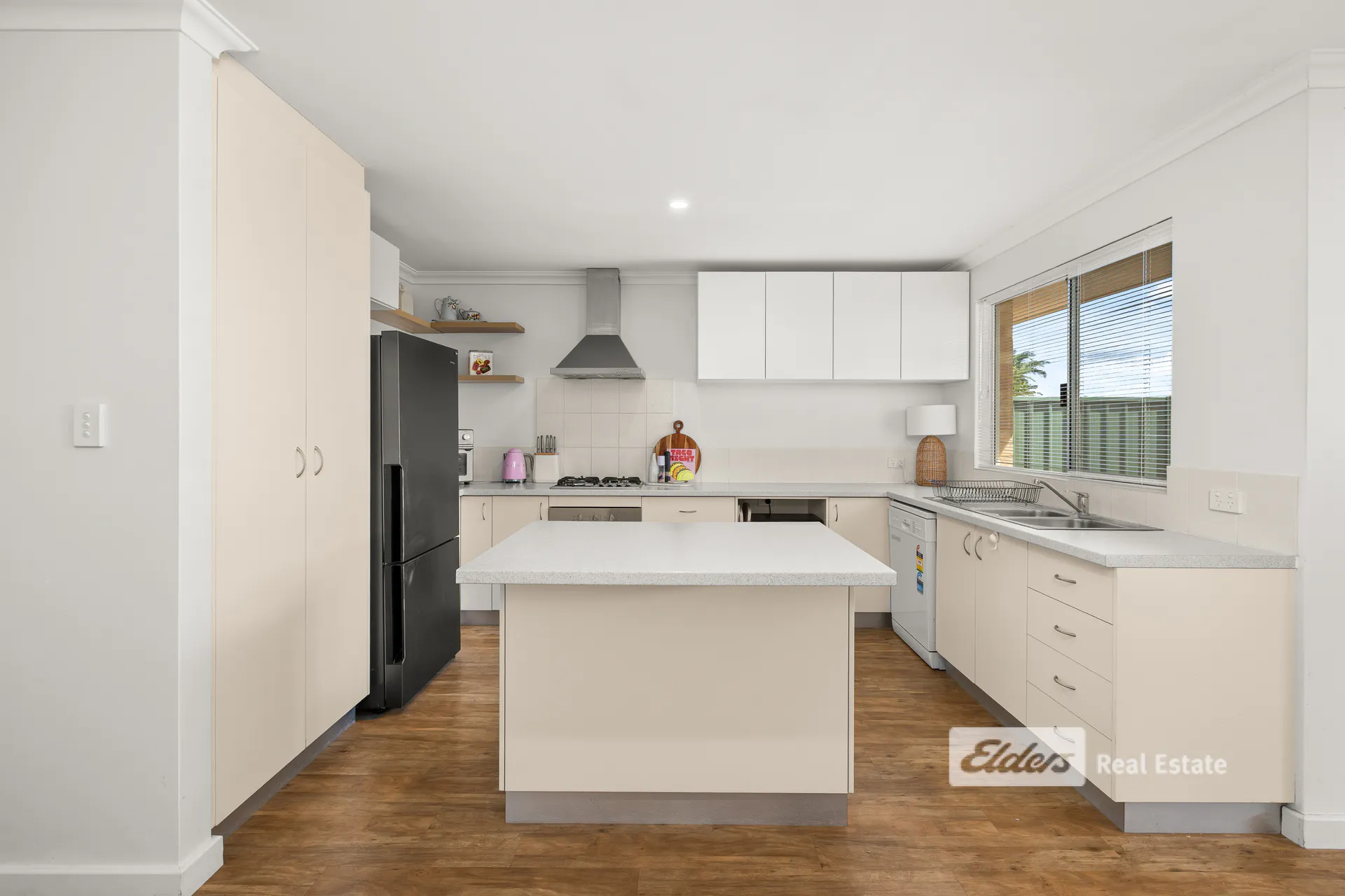17B Cambrose Avenue, Australind, WA, 6233, Australind - Thumbnail 5