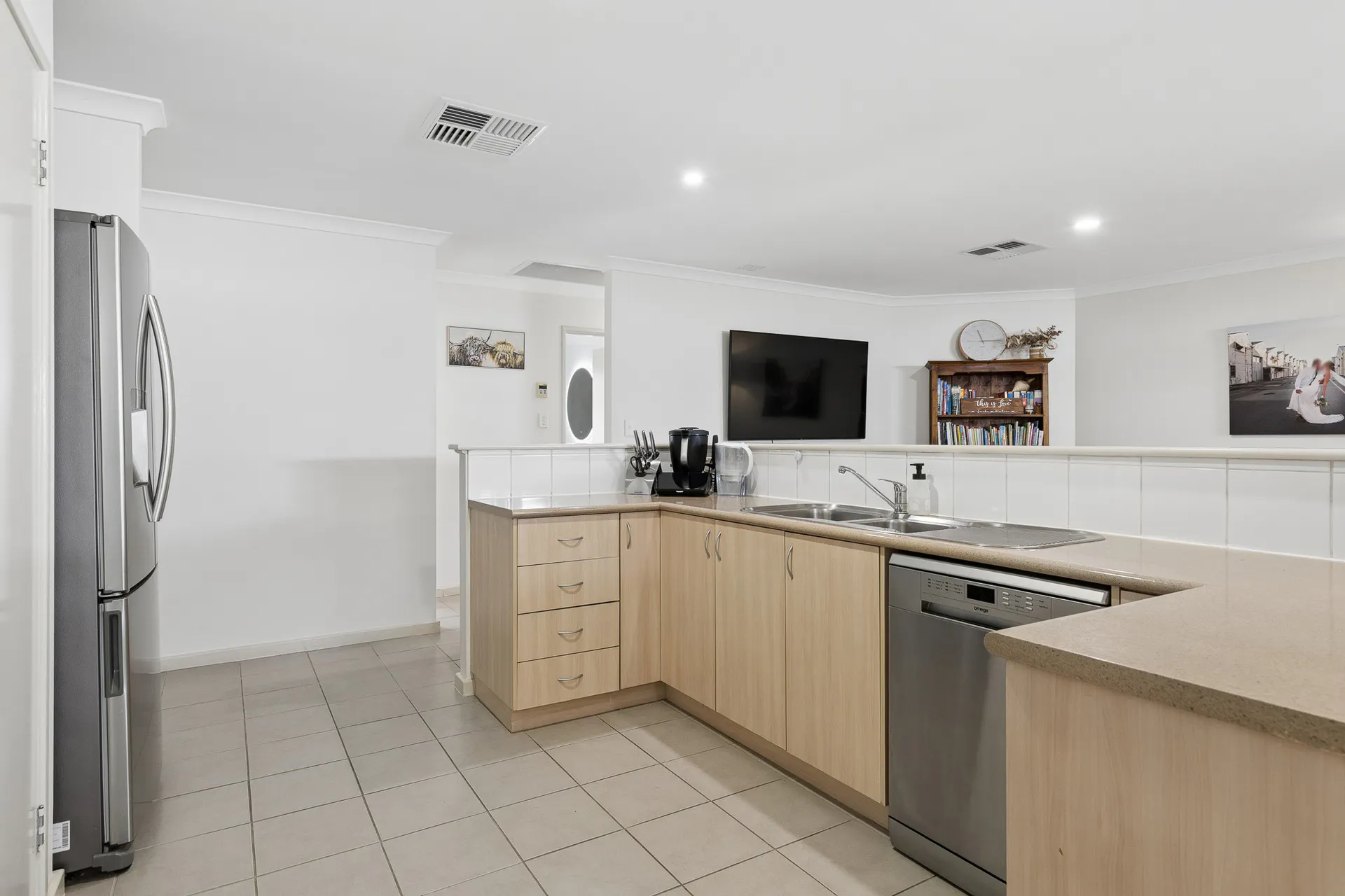 37 Pamplona Boulevard, Port Kennedy, WA, 6172, Port Kennedy - Thumbnail 2