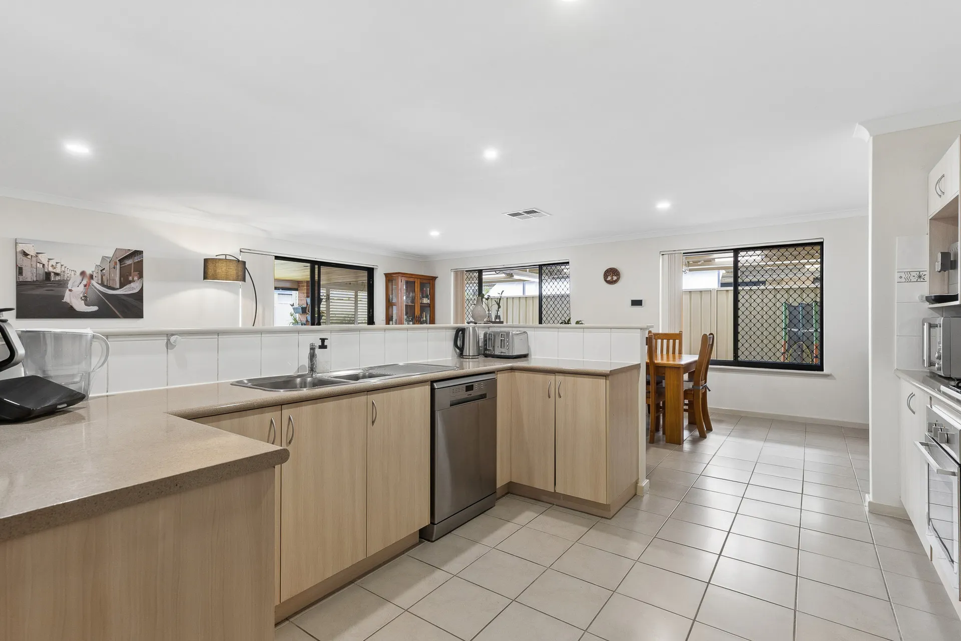 37 Pamplona Boulevard, Port Kennedy, WA, 6172, Port Kennedy - Thumbnail 3