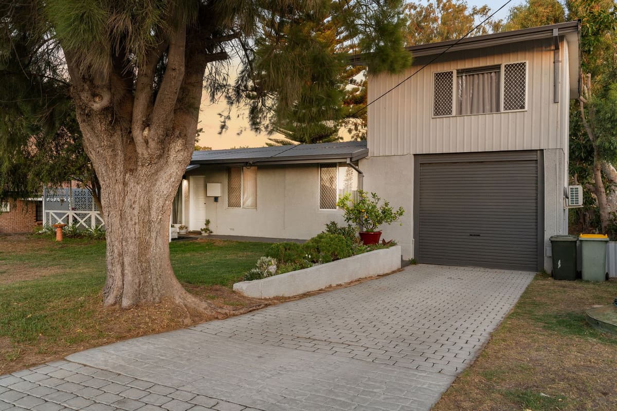 27 Clytie Road, Silver Sands WA 6210, Silver Sands - Thumbnail 2