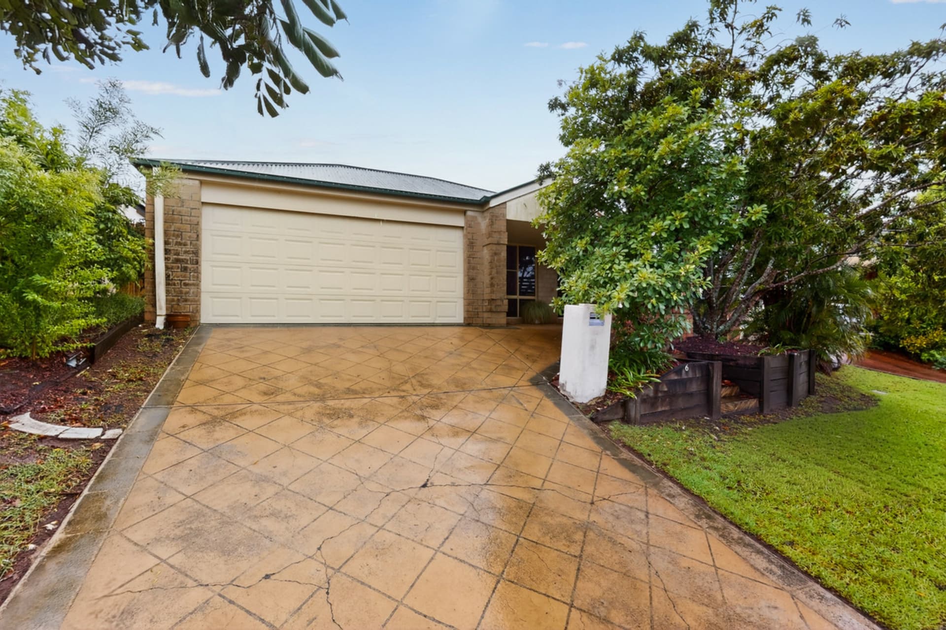 6 Southerden Drive, North Lakes, North Lakes - Thumbnail 3
