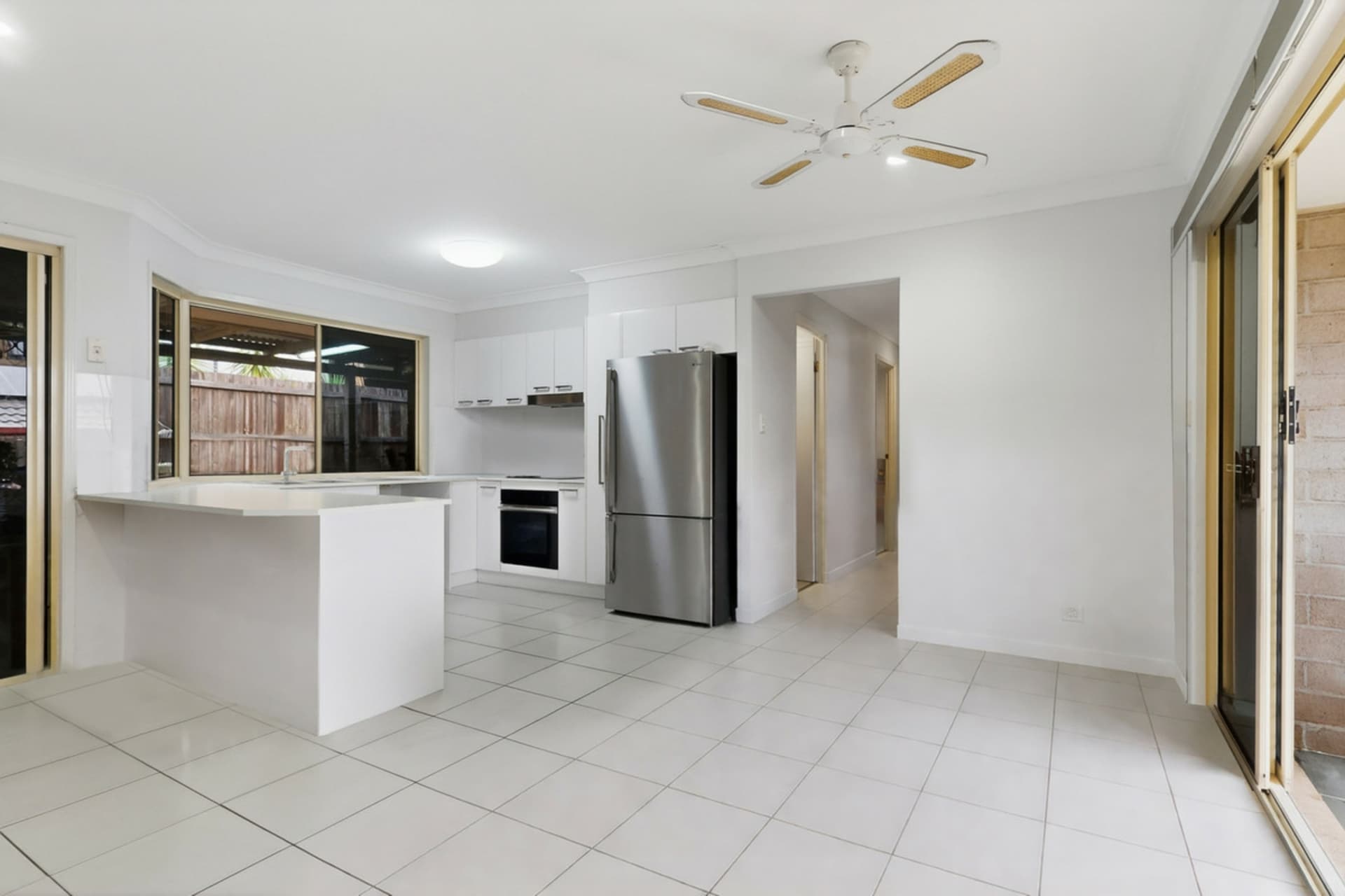 6 Southerden Drive, North Lakes, North Lakes - Thumbnail 5