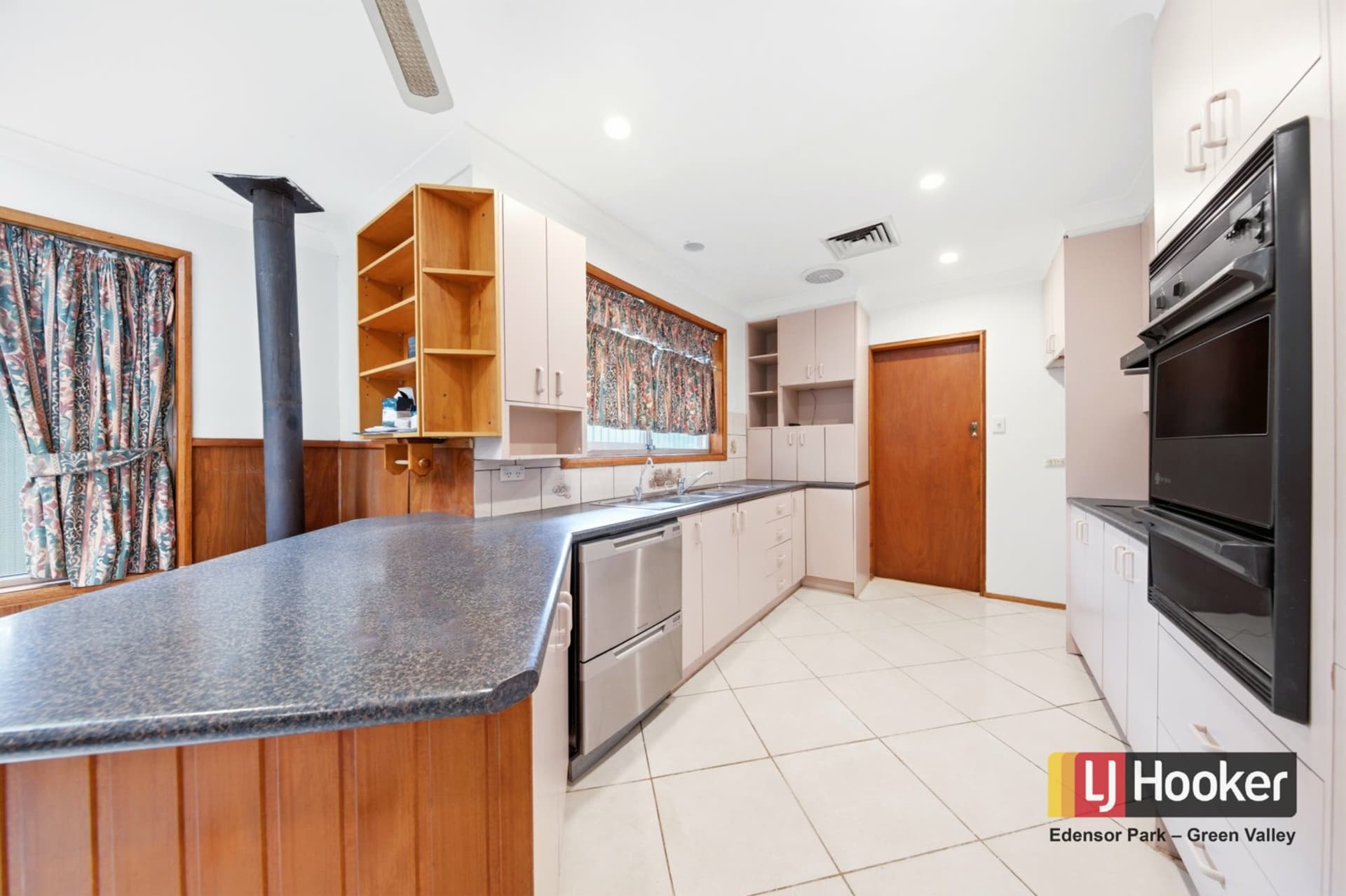 60 Condamine Street, Campbelltown, Campbelltown - Thumbnail 3